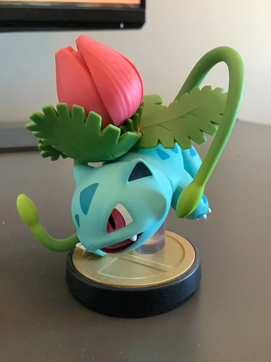 Pokémon trainer, squirtle, ivysaur amiibo image indicator(3)