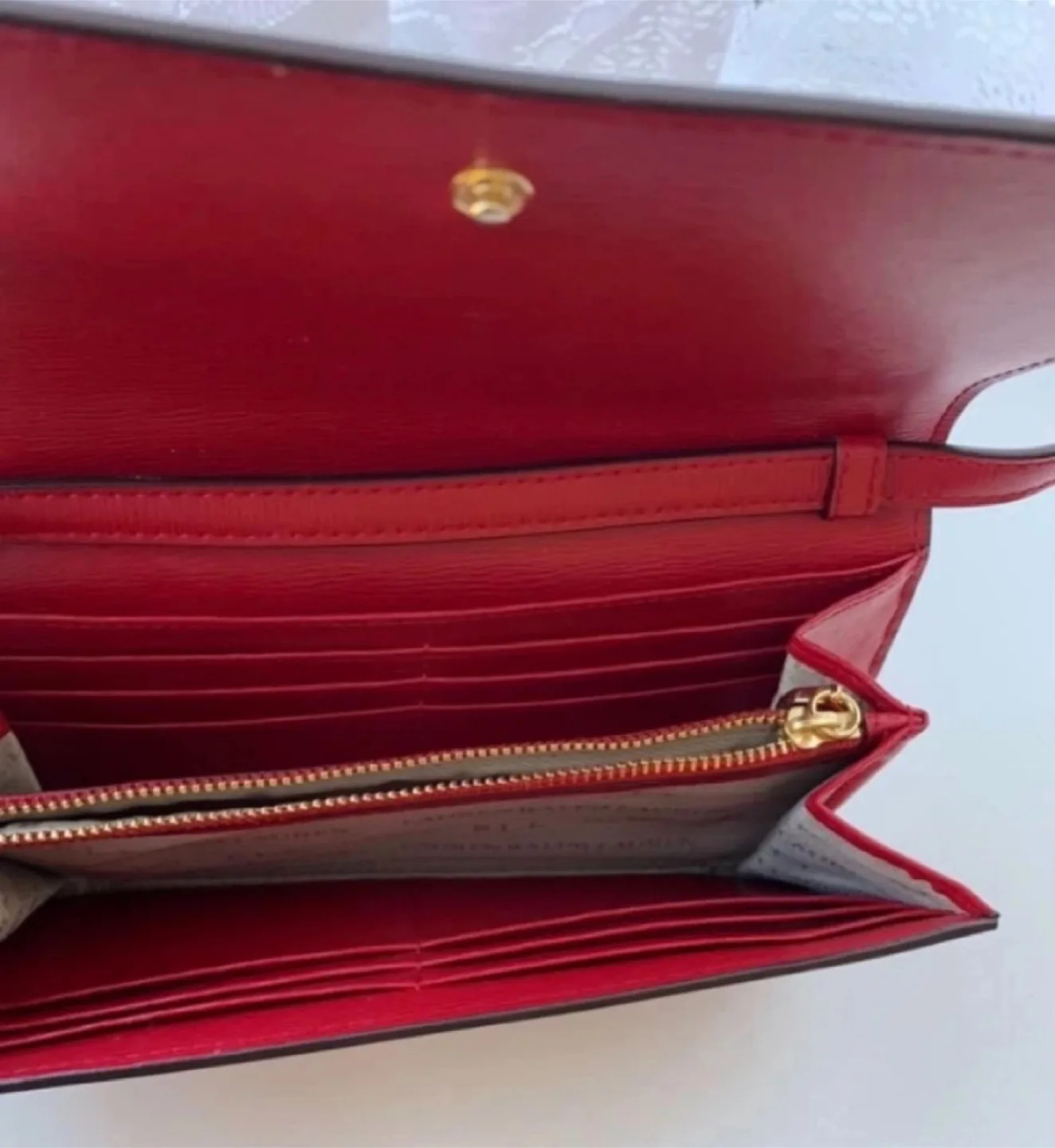 Lauren Ralph Lauren Crossbody Wallet image indicator(4)