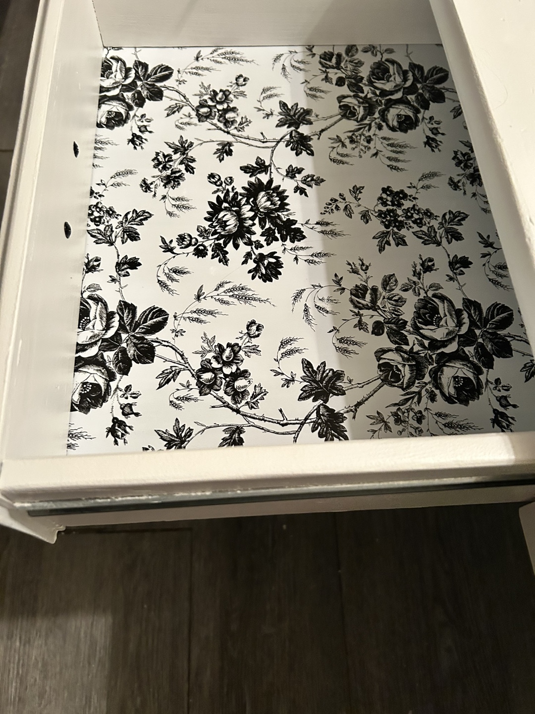 White Coffee Table with Drawer - photo 5