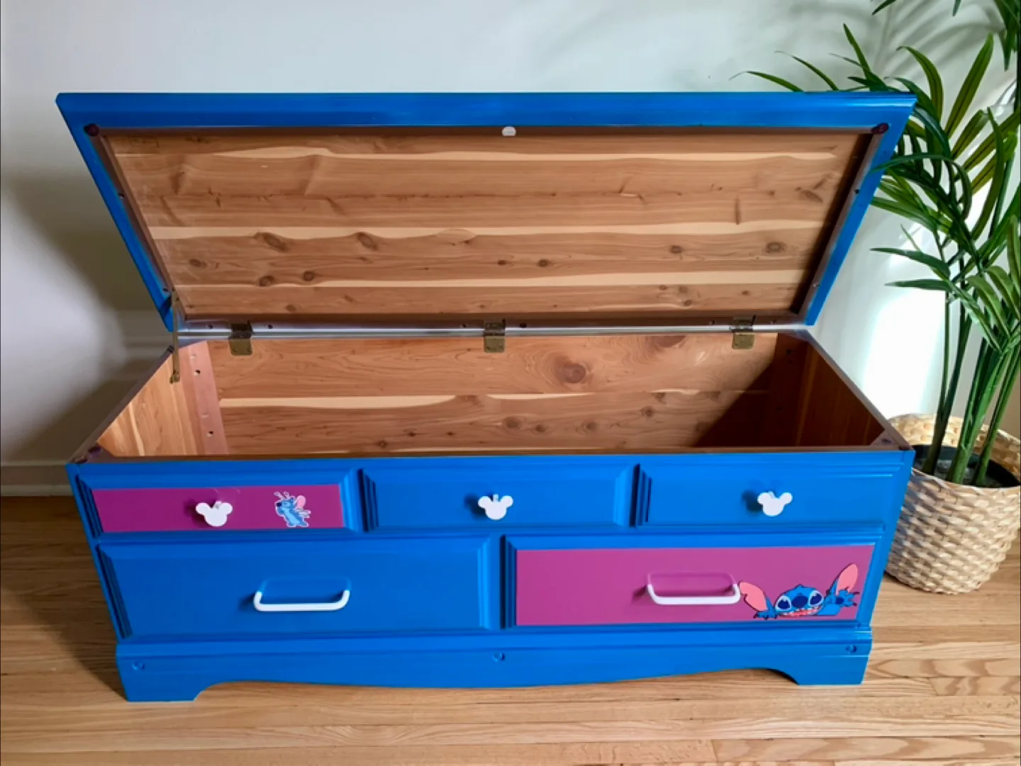 Custom-painted Stitch Toy Chest image indicator(10)
