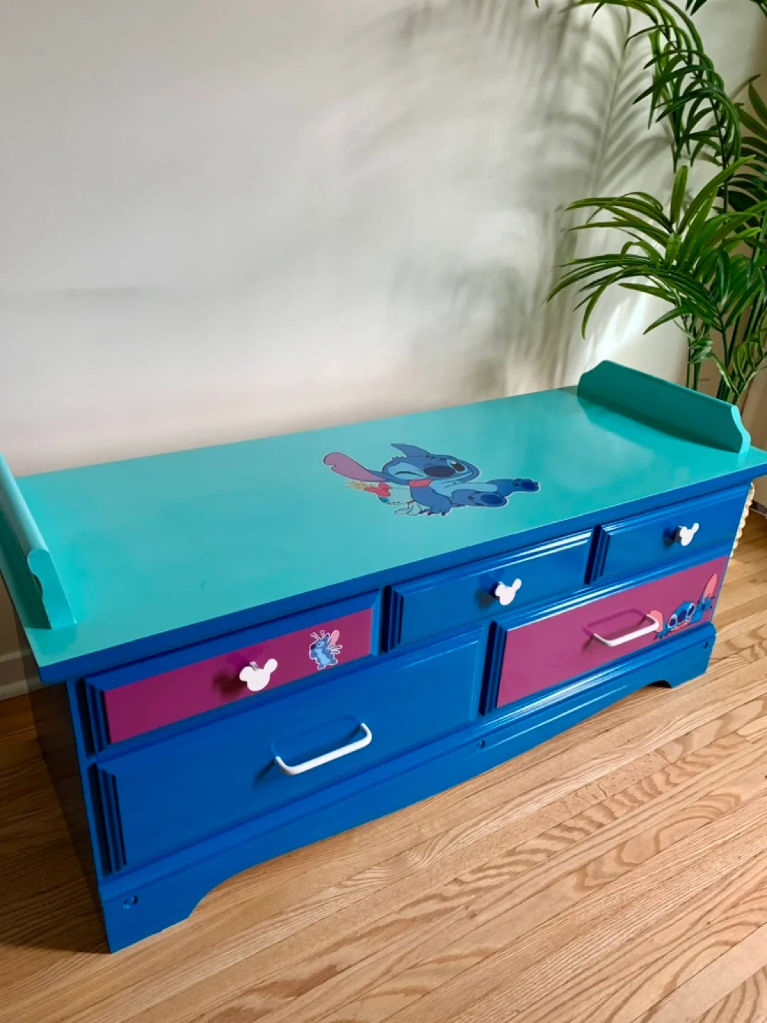 Custom-painted Stitch Toy Chest image indicator(4)