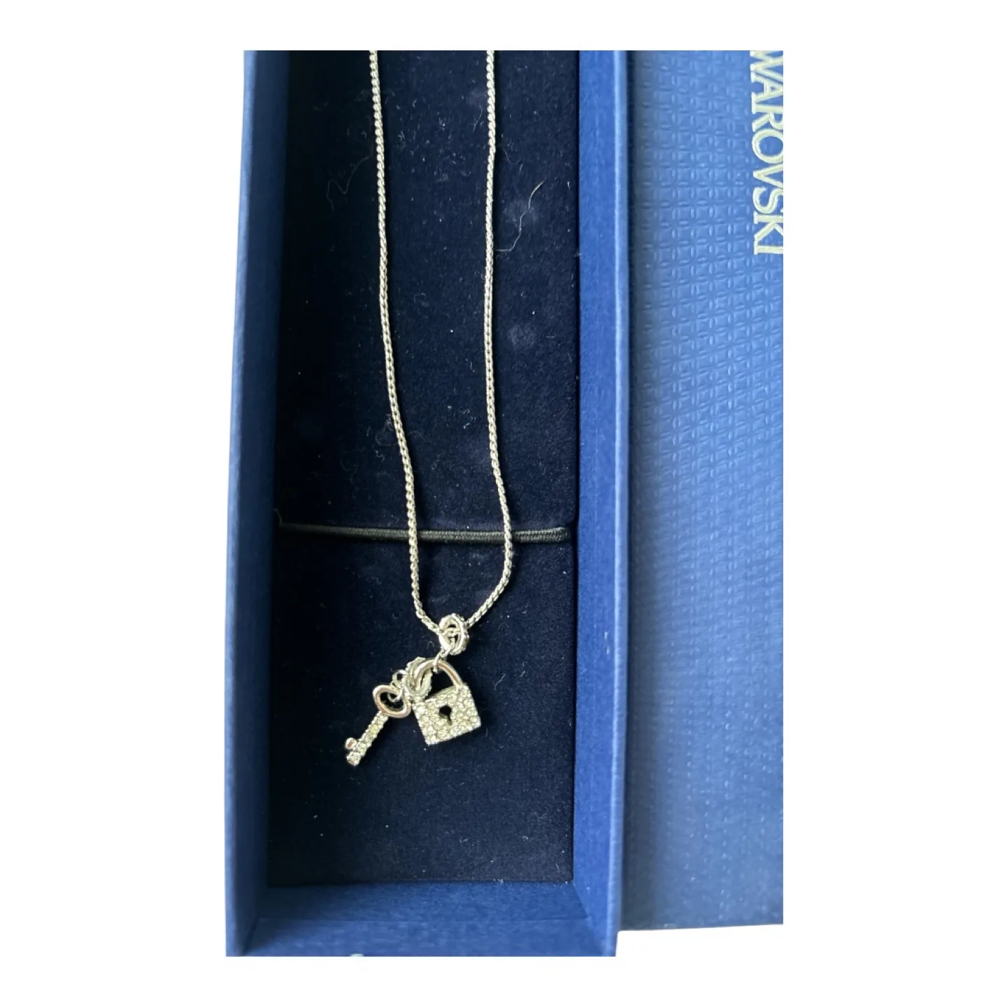 Swarovski Key and Lock Necklace image indicator(2)