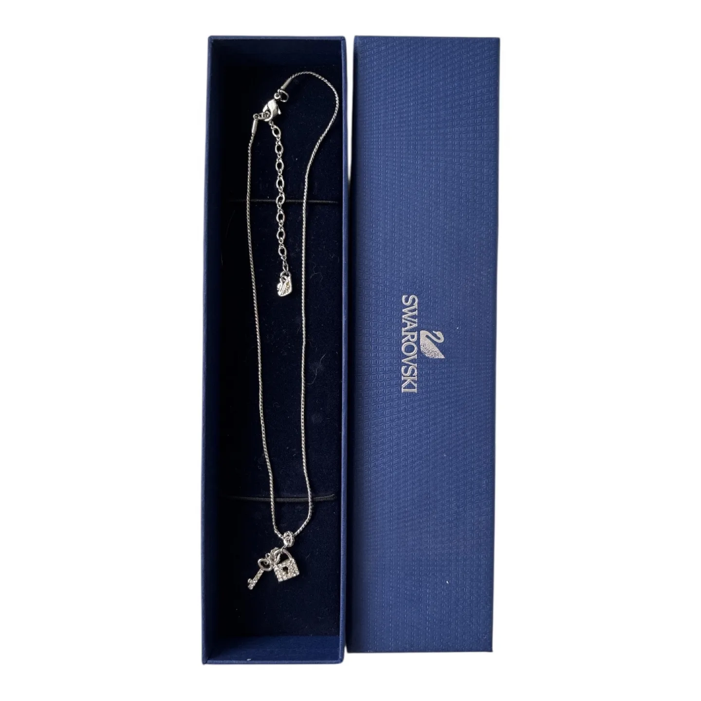 Swarovski Key and Lock Necklace image indicator(4)