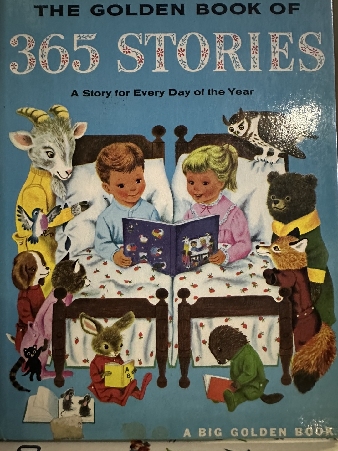 Vintage Golden Book: 365 Stories