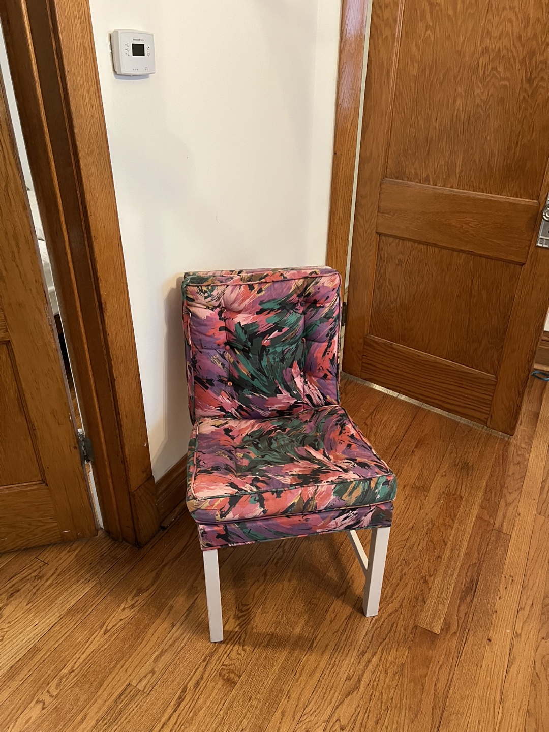 2 Vintage Upholstered Chairs - photo 2