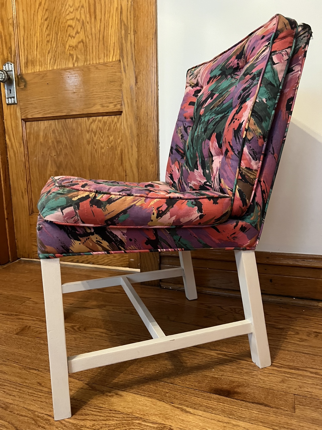 2 Vintage Upholstered Chairs - photo 3
