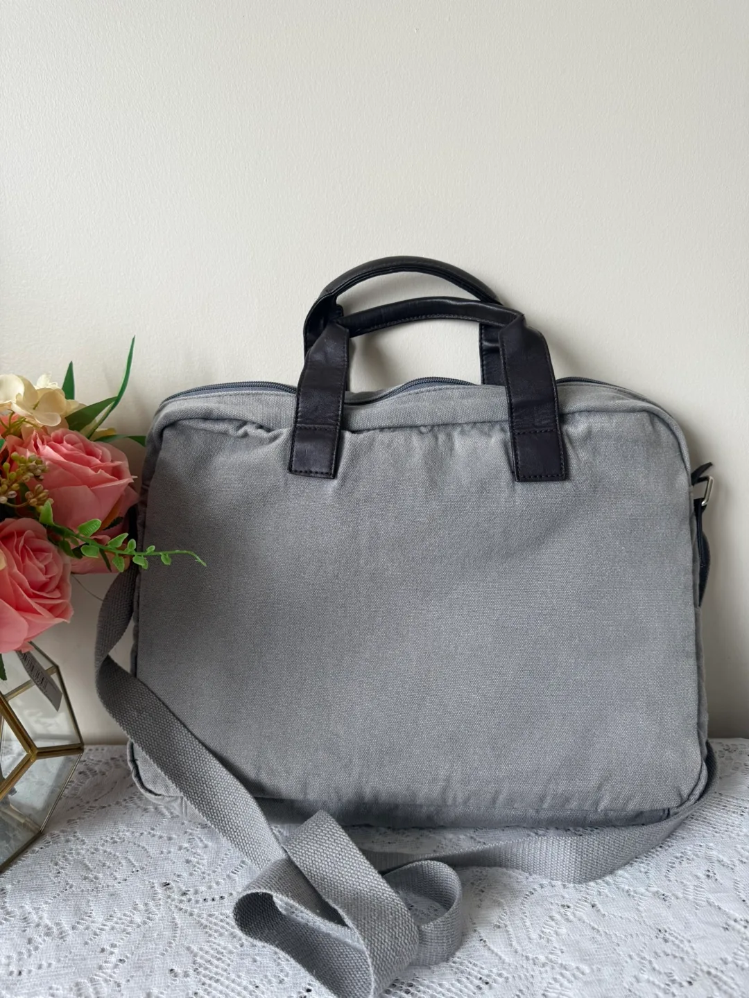 Calvin Klein Canvas Messenger Bag (Good condition) image indicator(2)