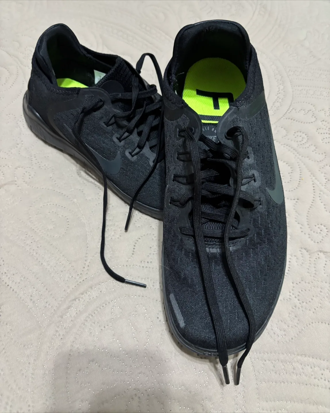 Nike Free RN Running Shoes - Black - Women's Size 7