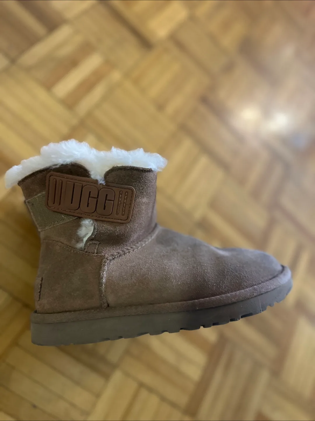 UGG Kids' Classic Mini Bailey Bow Boots - Size 5 thumbnail