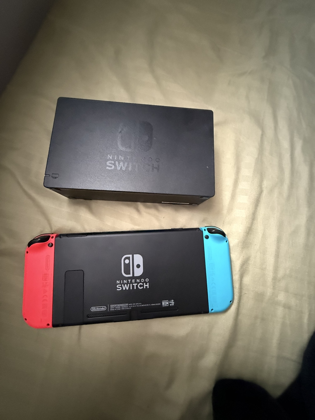 Nintendo Switch Console - Neon Red and Blue Joy-Cons - photo 3