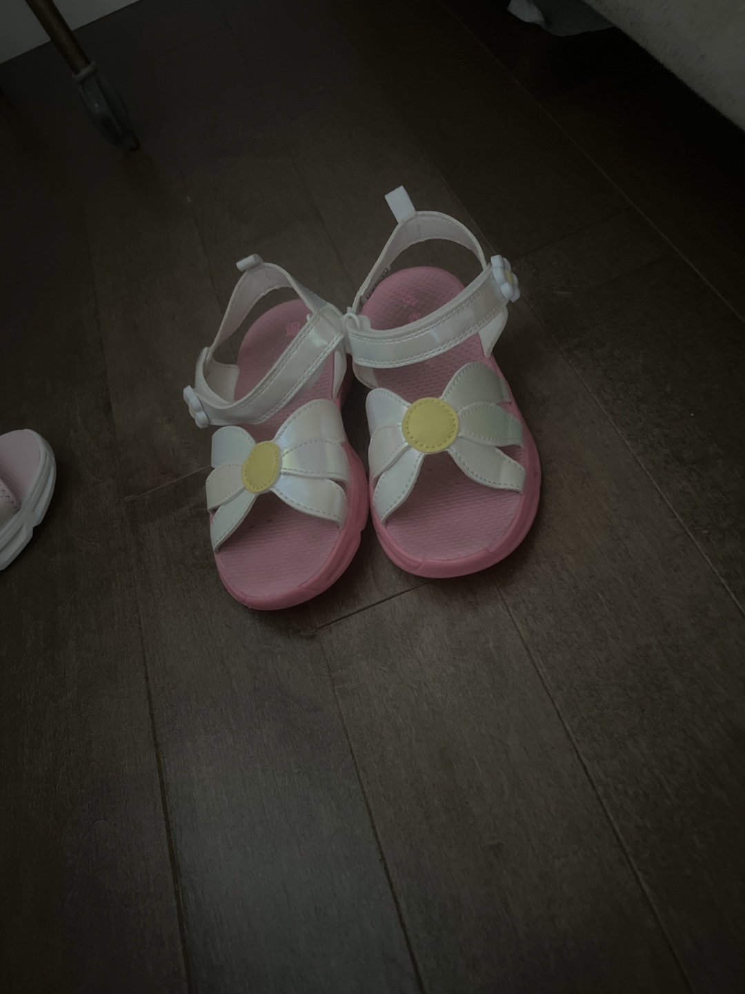 Kids' Pink and White Flower Sandals, Size 11
