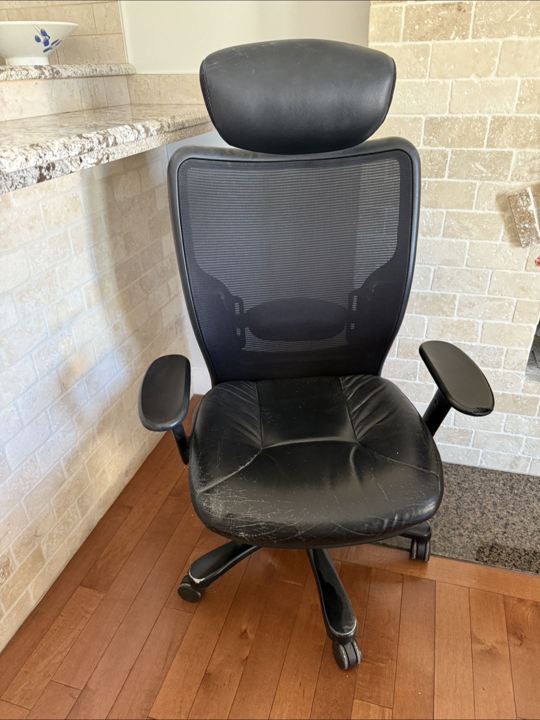Black Leather Mesh Office Chair