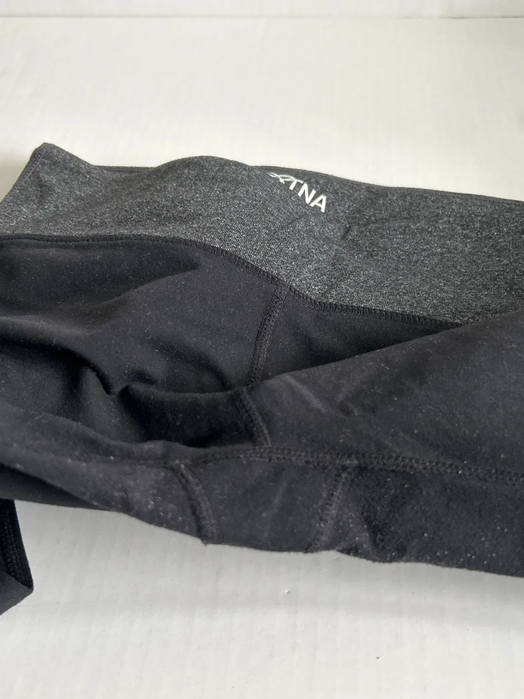 TNA - Black & Grey Leggings image indicator(4)