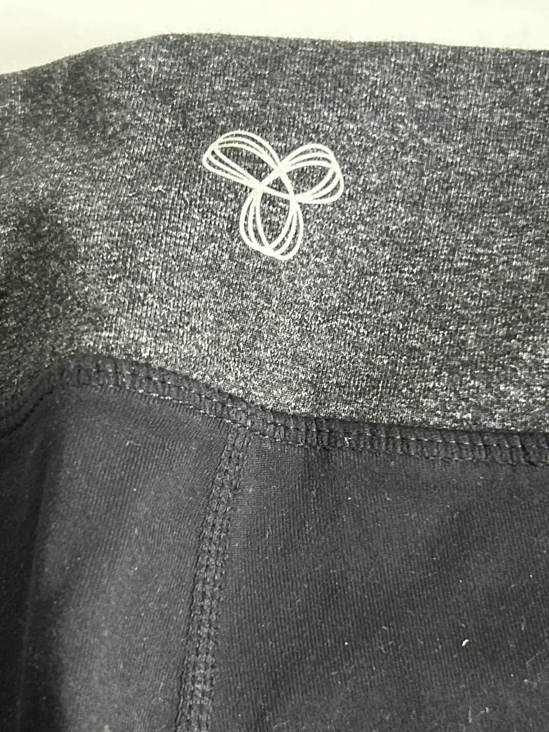 TNA - Black & Grey Leggings image indicator(6)