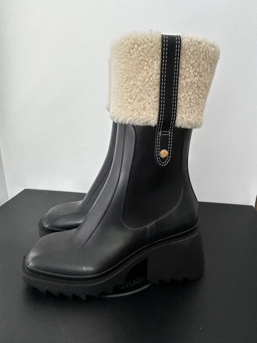 Chloé Betty Boots Size 6 image indicator(5)