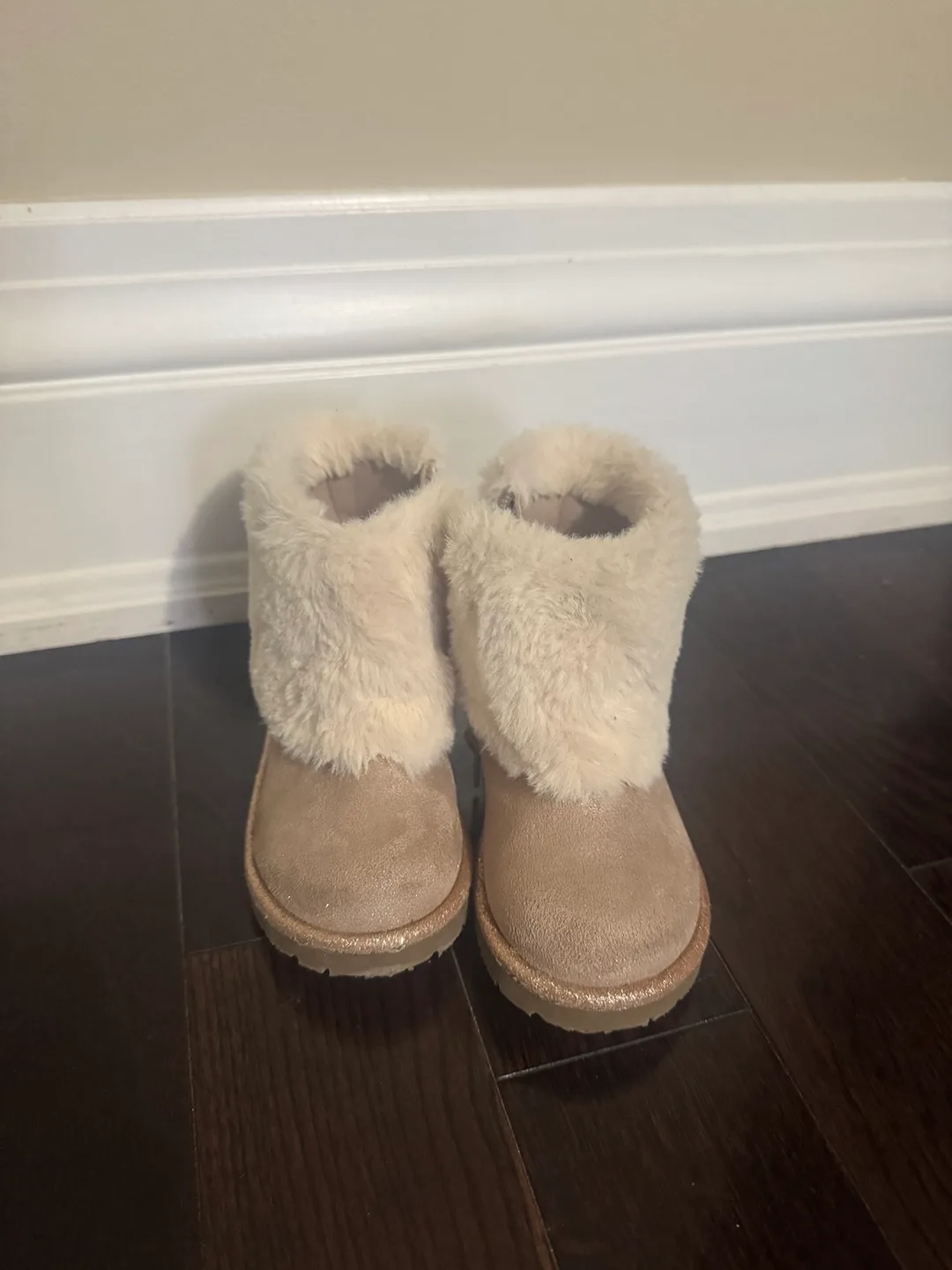 Toddler Girls' Size 7 Faux Fur Trim Glitter Boots thumbnail