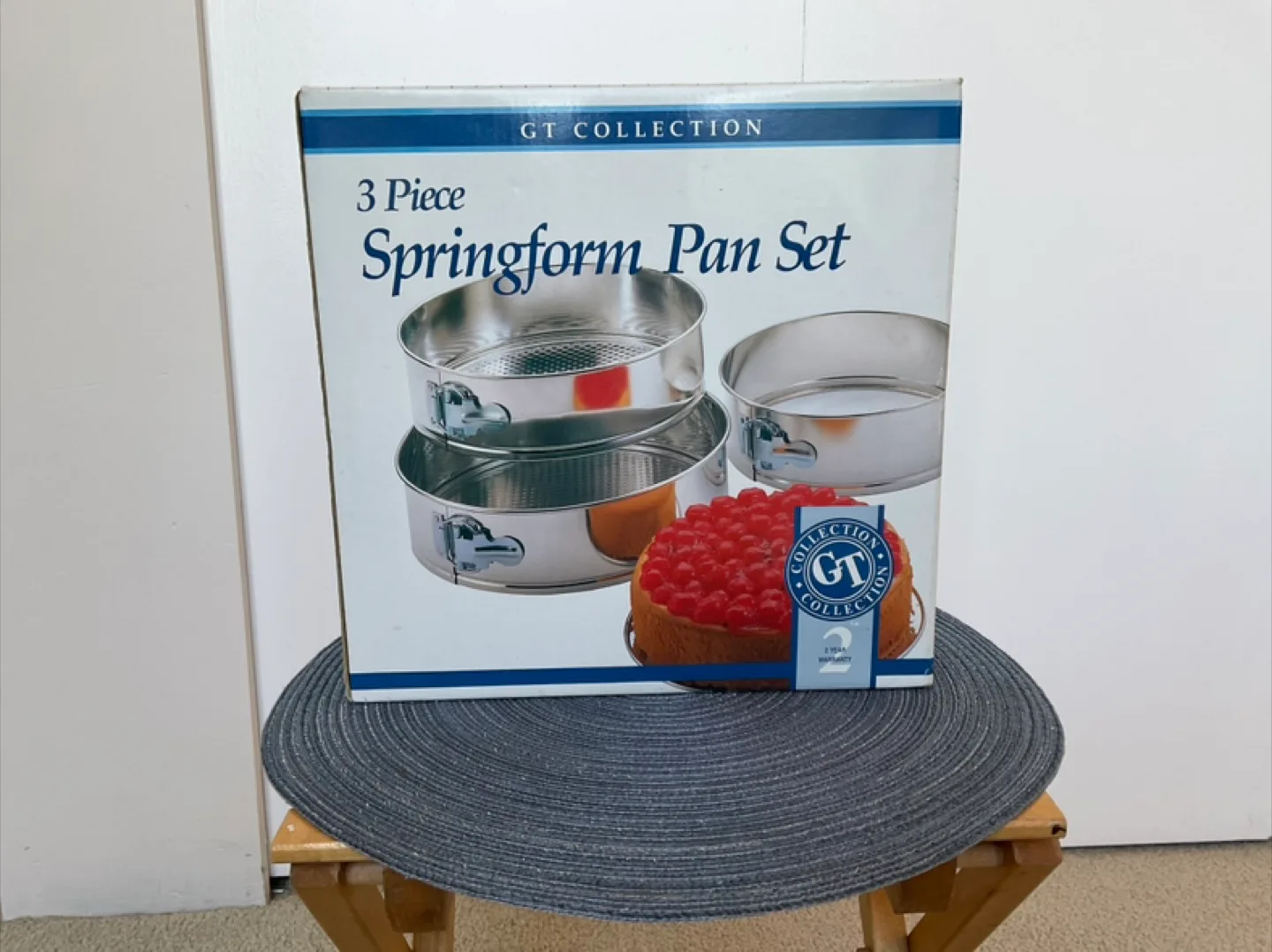 GT Collection 3-Piece Springform Pan Set thumbnail