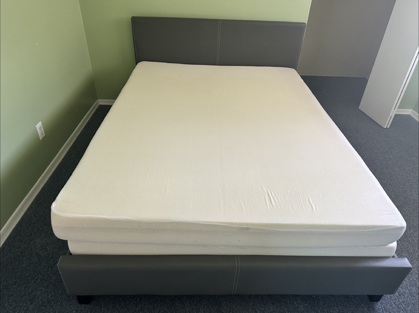 Queen Size Bed Frame with Mattress