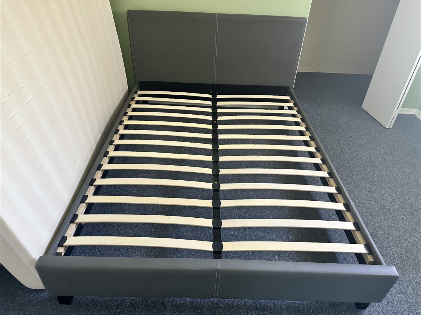 Queen Size Bed Frame with Mattress - photo 5