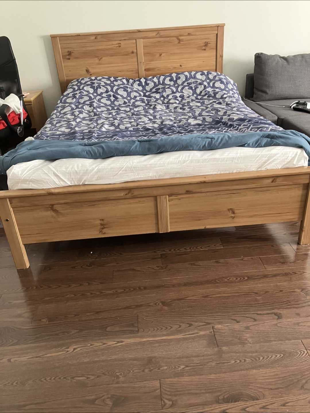 Queen Bed Frame & Nightstand - photo 2