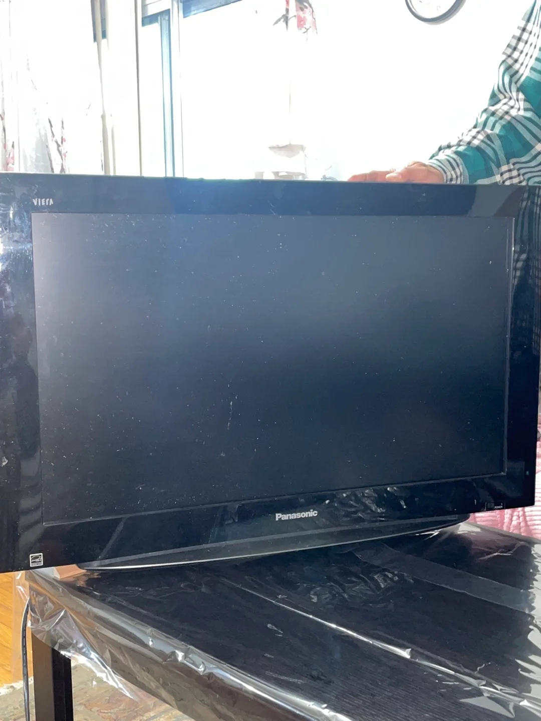 Panasonic VIERA LCD TV - 32 inch thumbnail