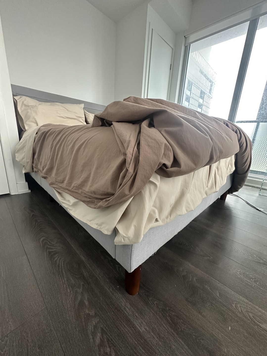 URGENT! MOVING OUT SALE! Grey (stained) Queen-size bed frame - photo 4