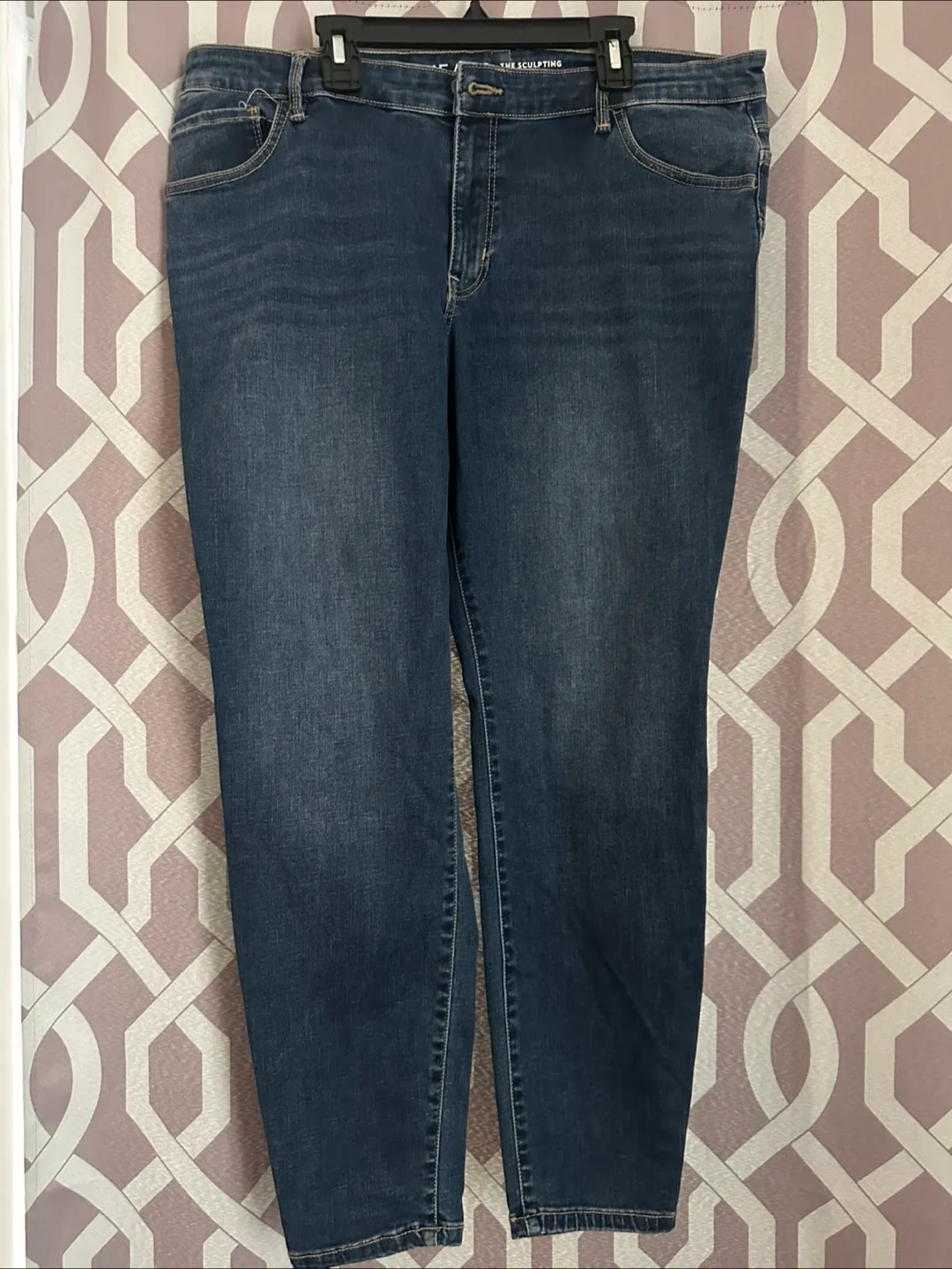Women's Jeans thumbnail