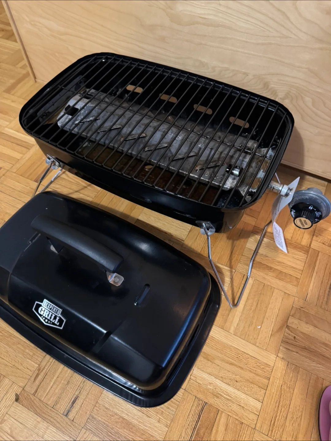 Portable Propane BBQ Grill 17.5” image indicator(2)