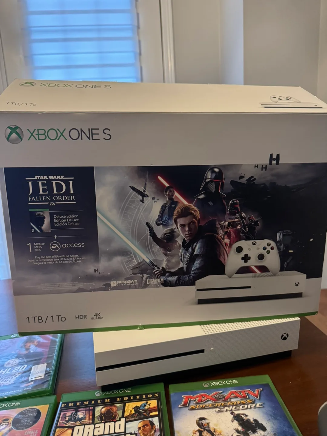 Xbox One S Console + 8 Games + 2 Controllers image indicator(3)