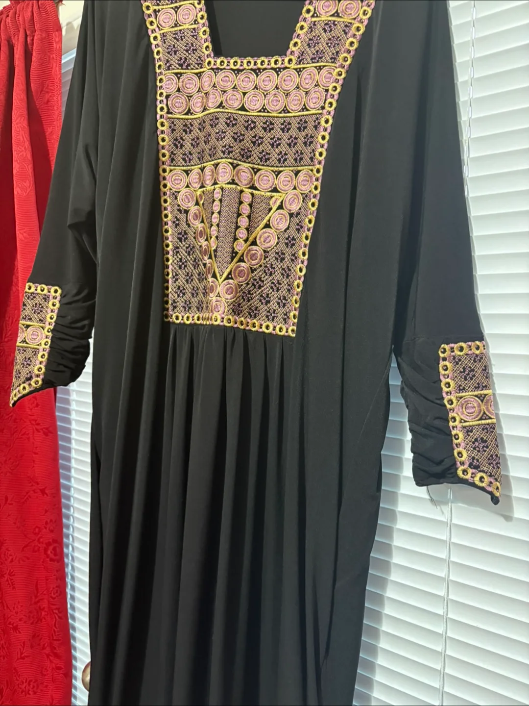Elegant Black Embroidered Abaya thumbnail