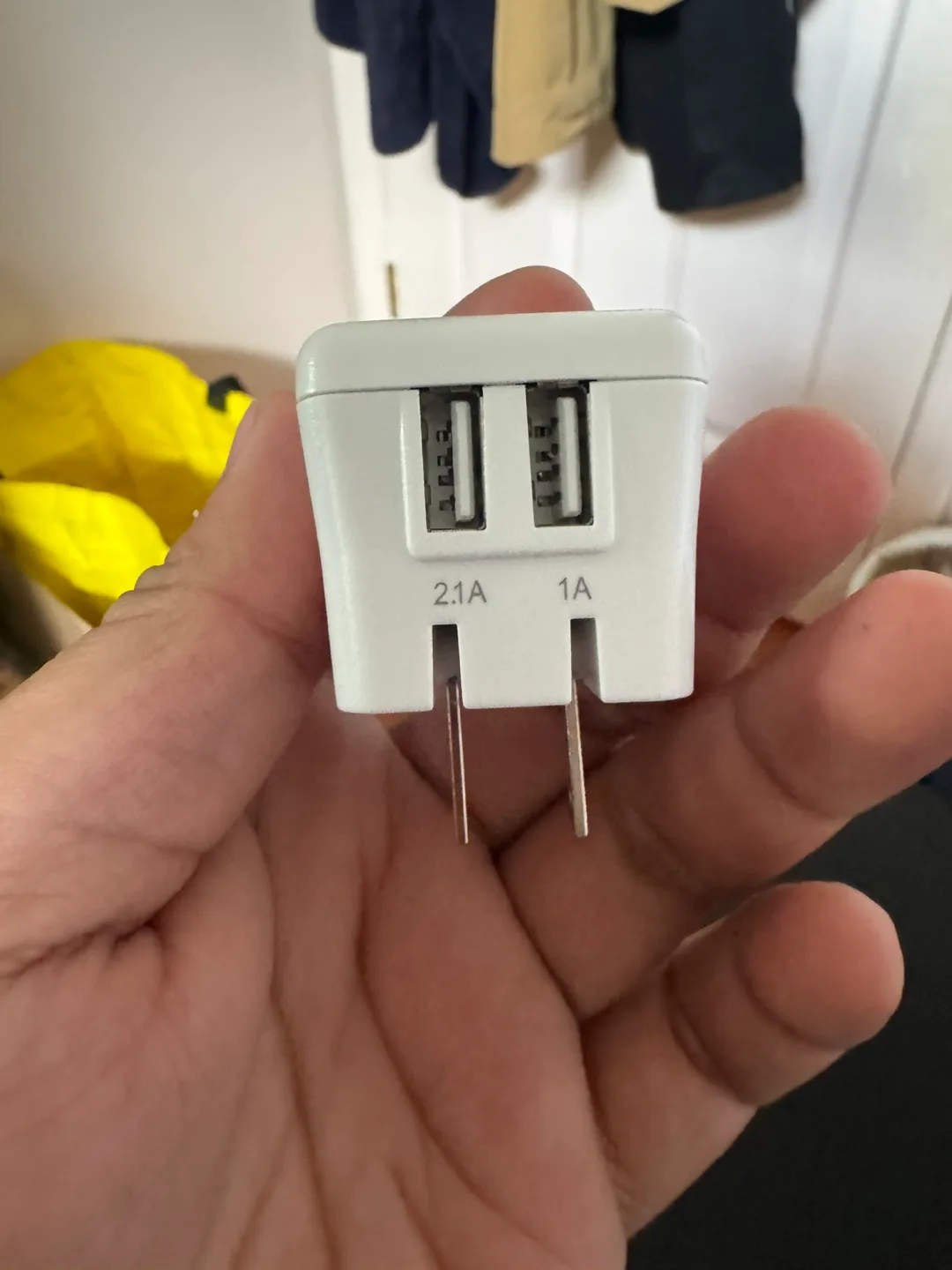 Dual USB Wall Charger thumbnail