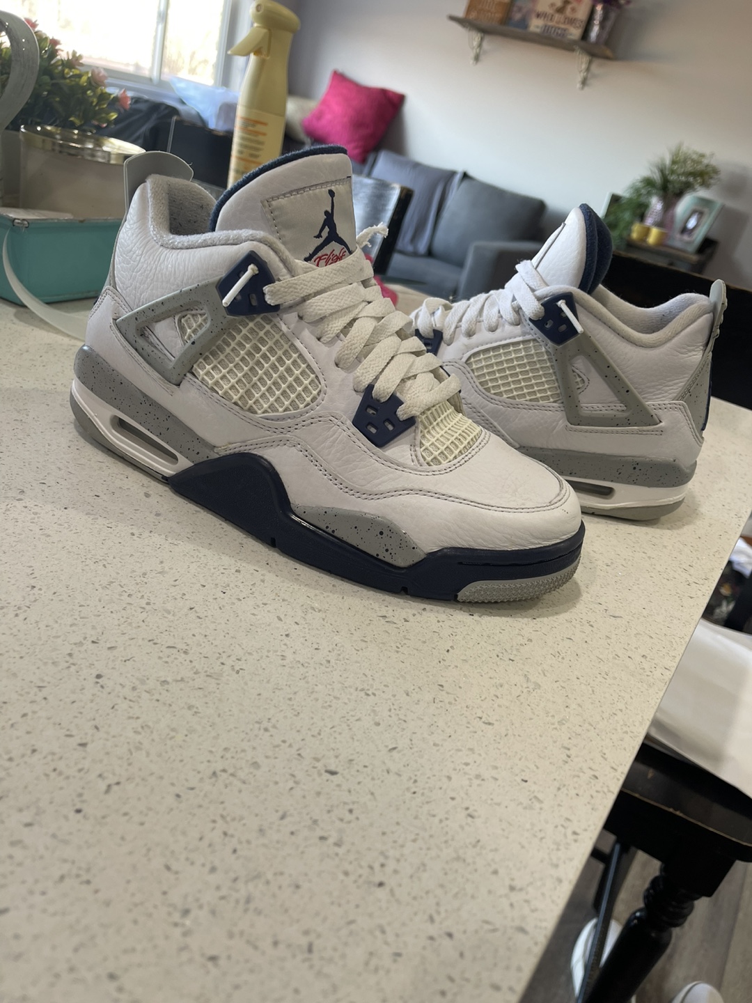 Air Jordan 4 midnight navy’s women’s size 6.5