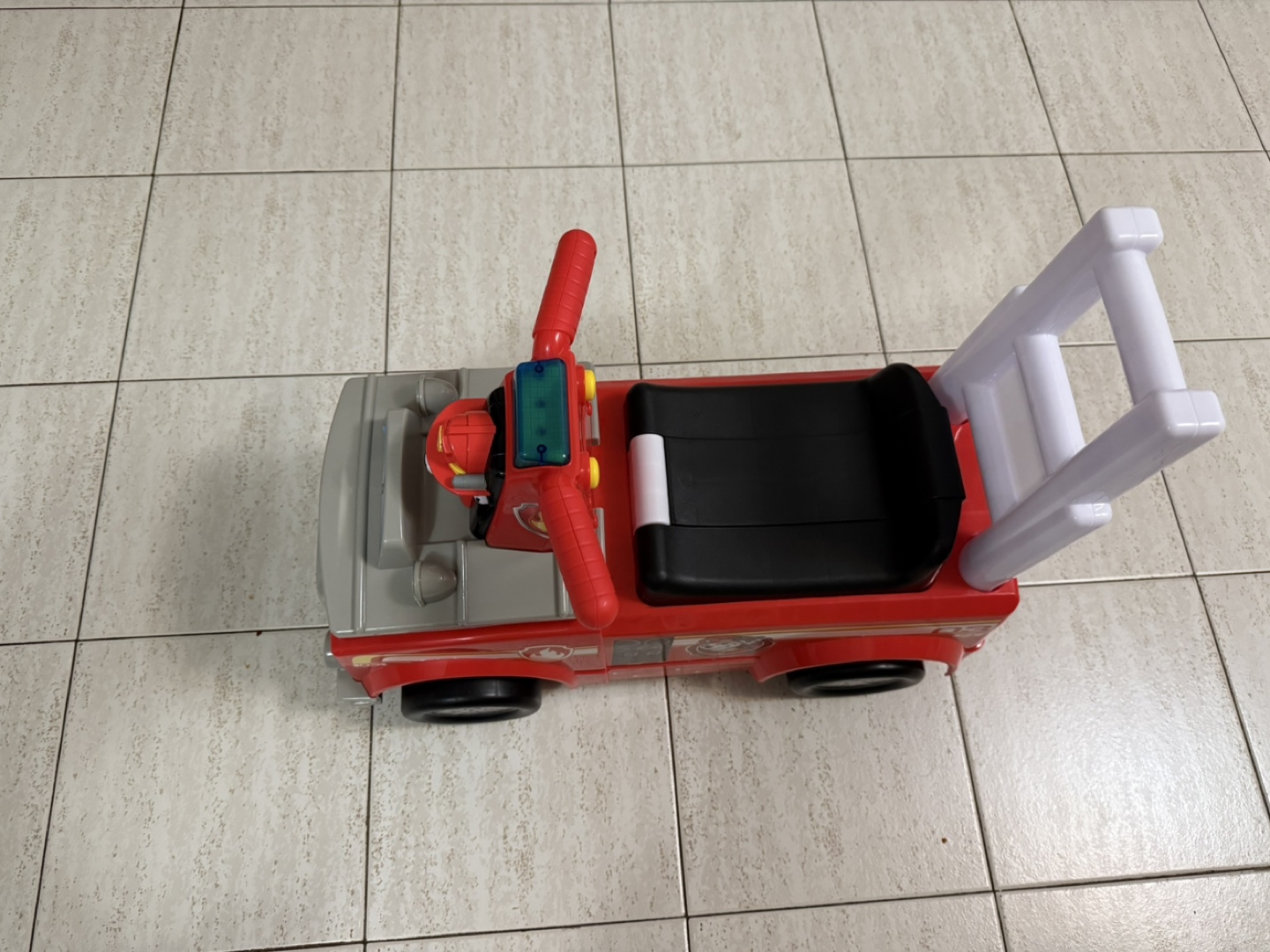Paw Patrol Marshall's Fire Truck Ride-On Toy - photo 2