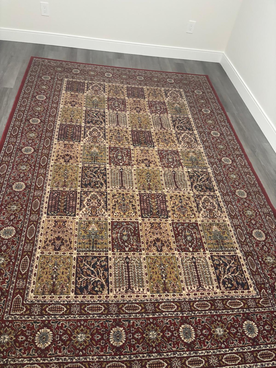 Large Red and Beige Area Rug - photo 2