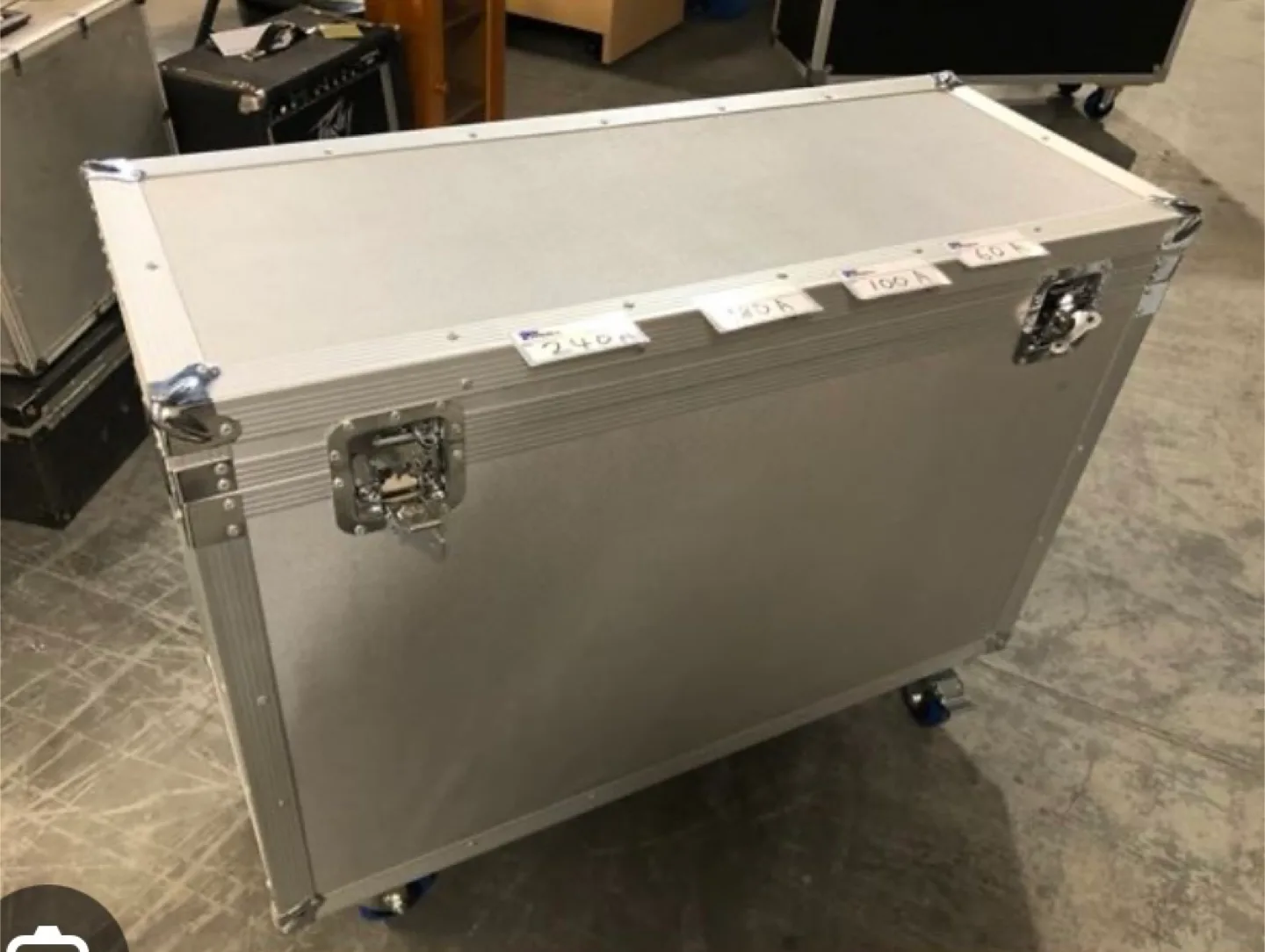 51"X45X13" LARGE ROAD CASE,Mobile…silver thumbnail