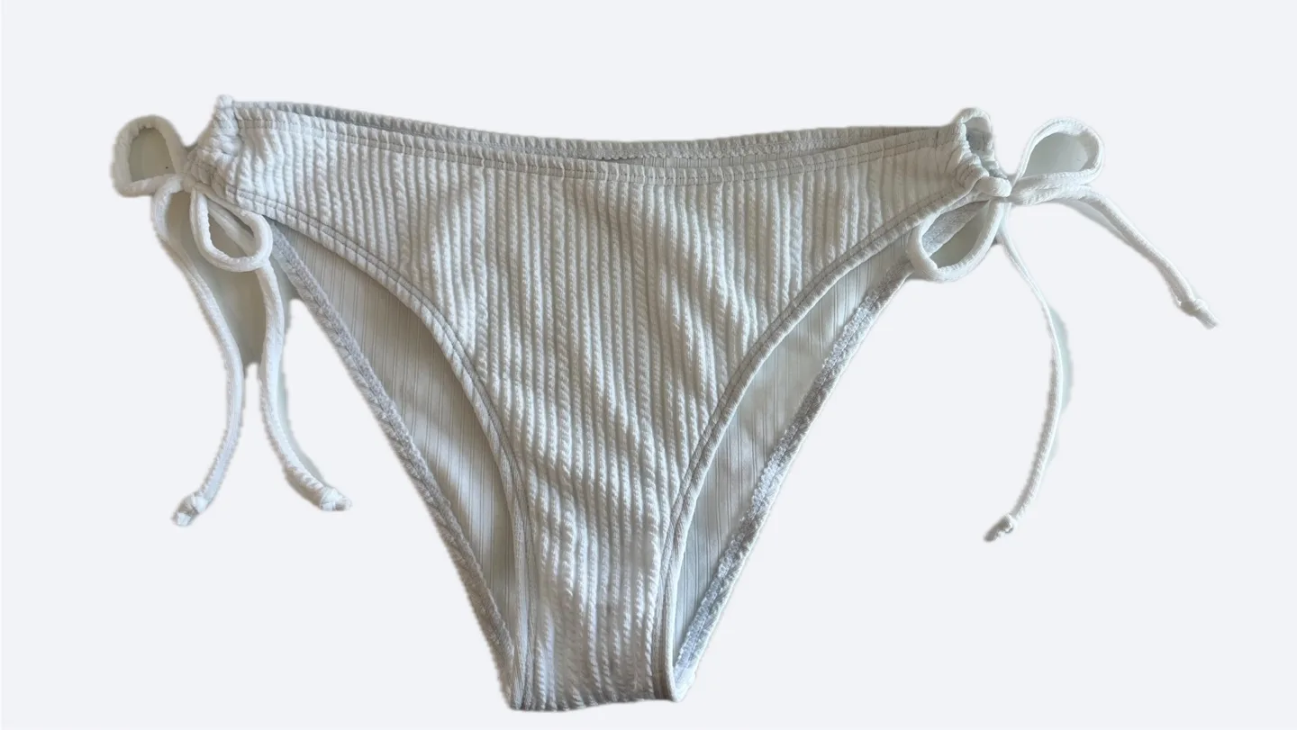Swim Basics Women's White Side-Tie Bikini Bottom - Size Medium thumbnail