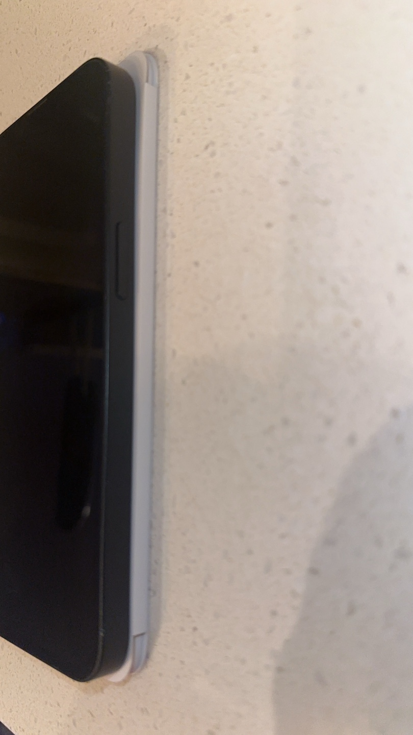 iPhone 13 - photo 3