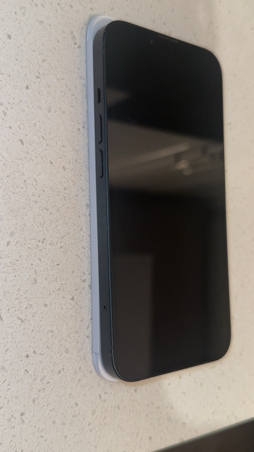 iPhone 13 - photo 5
