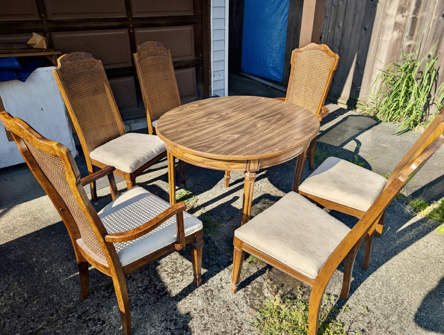 Vintage Round Dining Table Set with 6 Chairs - photo 3