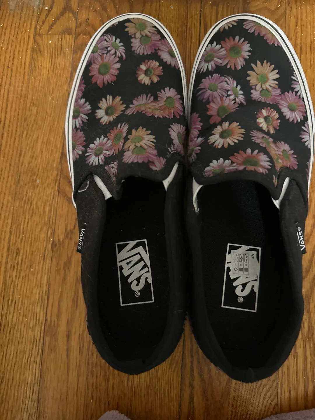 Vans Slip-On Daisies Black Floral Pattern Shoes image indicator(3)