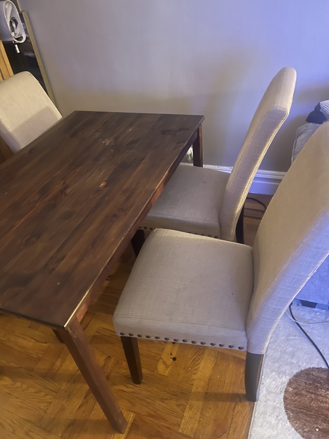 4 chairs and table - photo 2