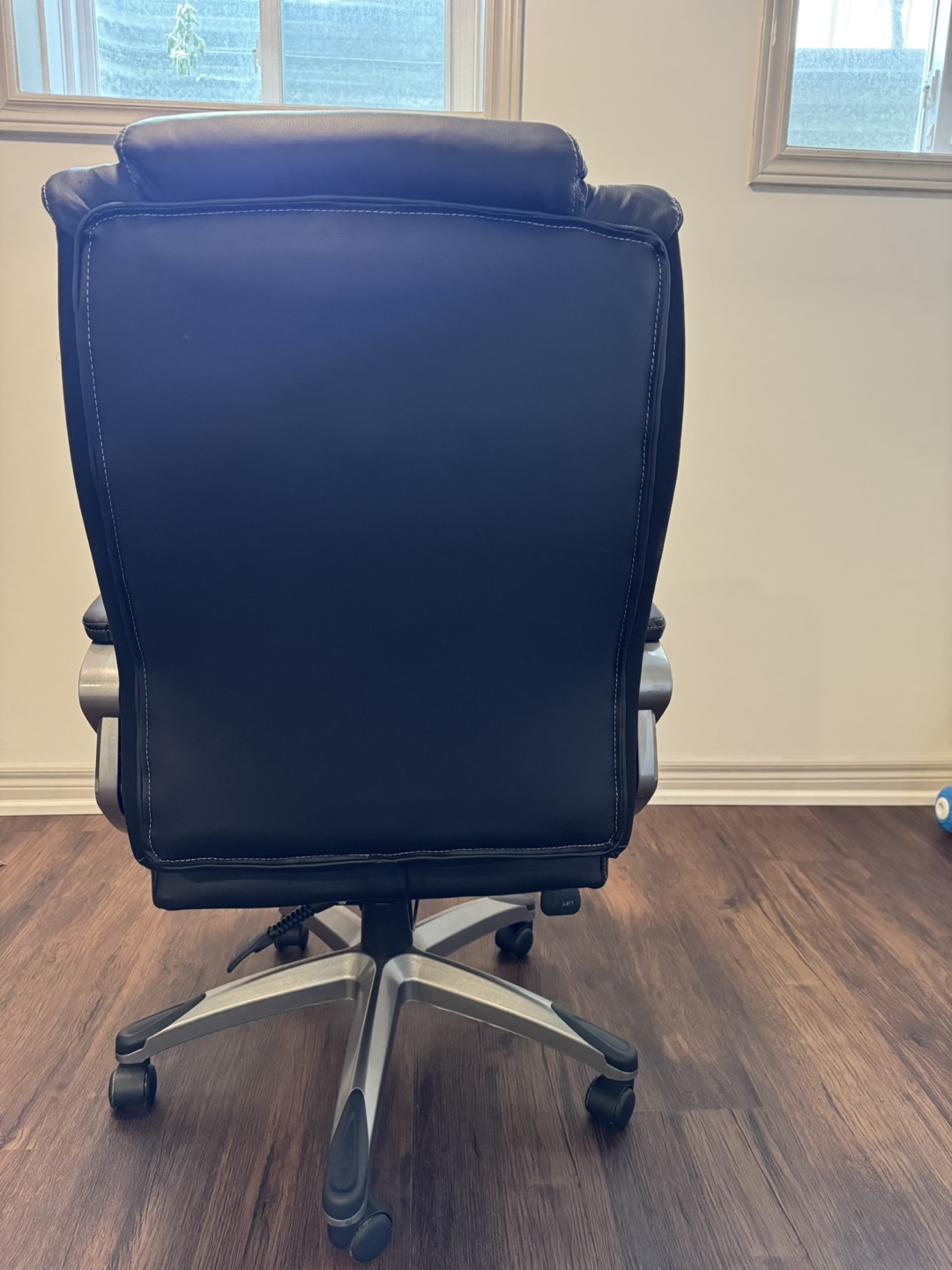 Executive Office Chair - Black Leather - photo 3