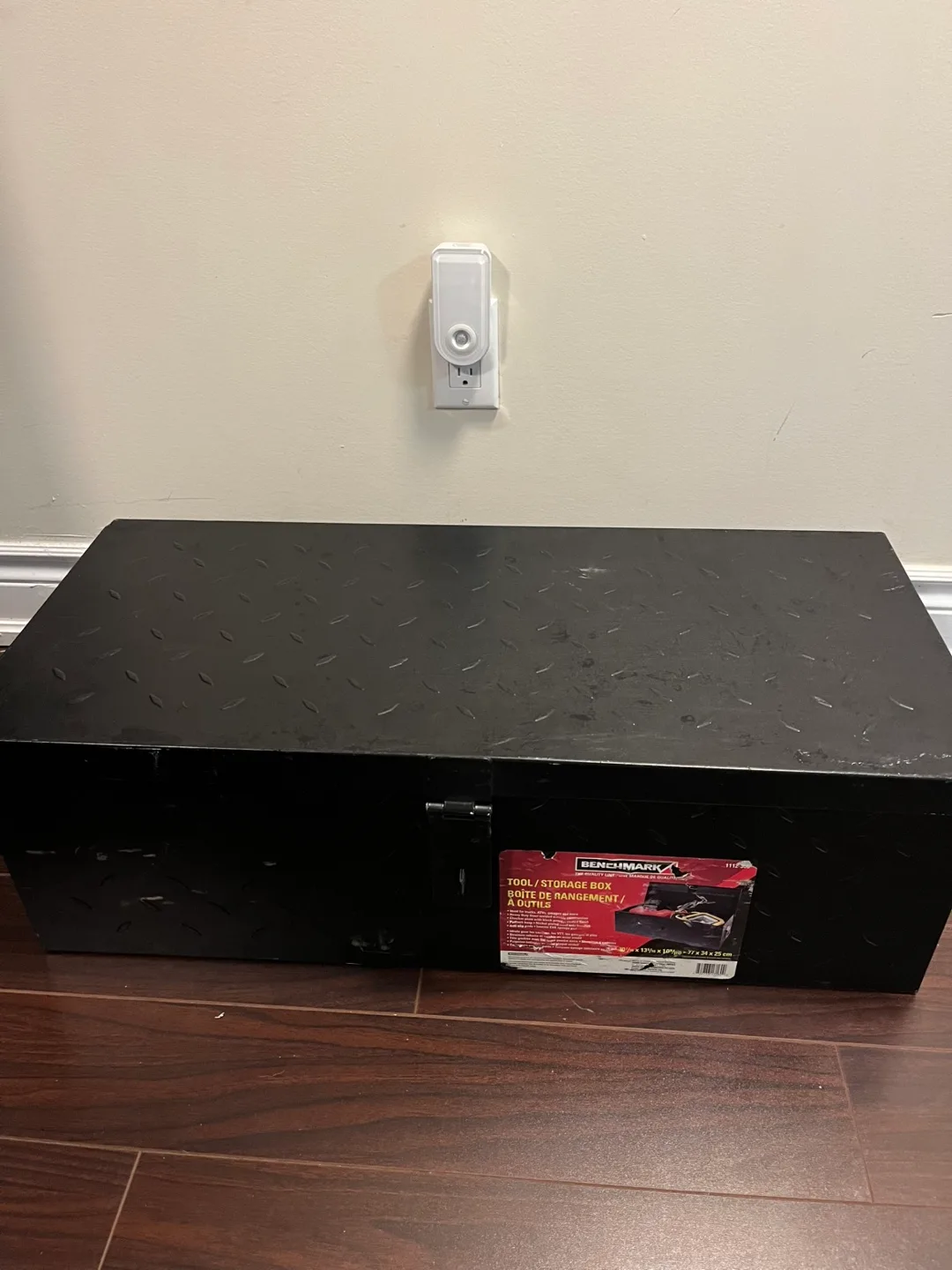 Benchmark 30" Steel Tool Storage Box thumbnail