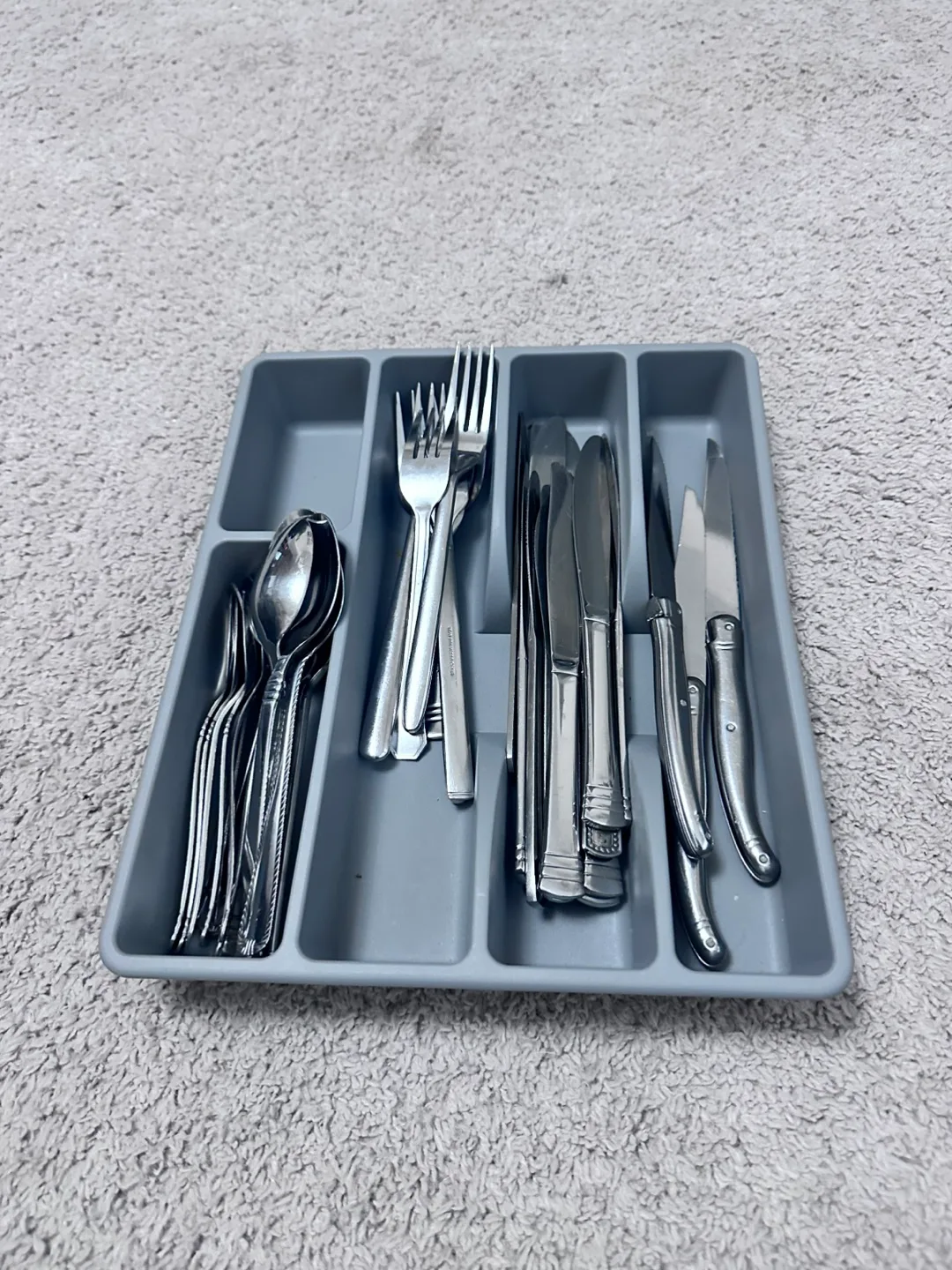 Cutlery Organizer with Forks, Knives, Spoons thumbnail