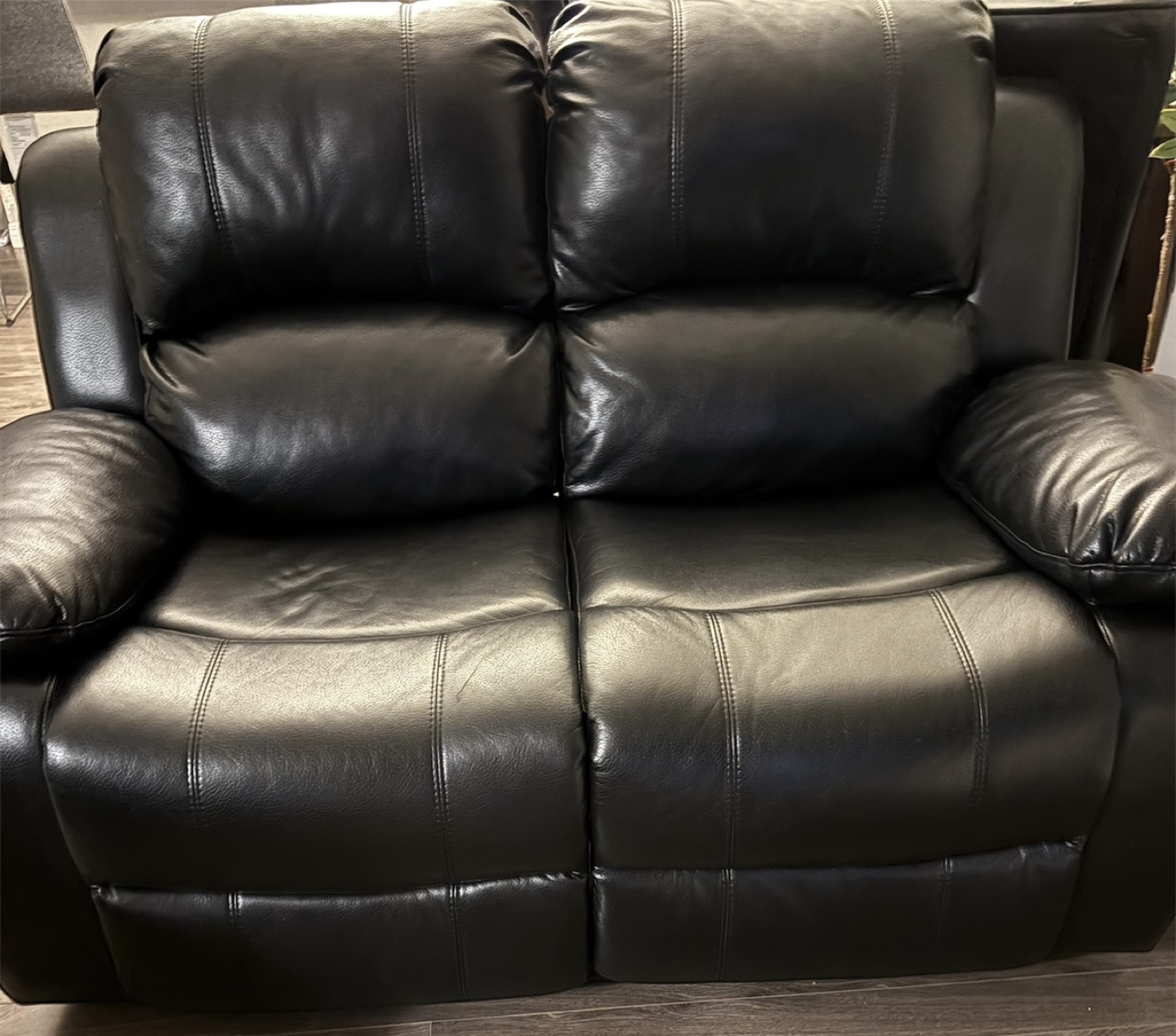 Black Leather Recliner Set
