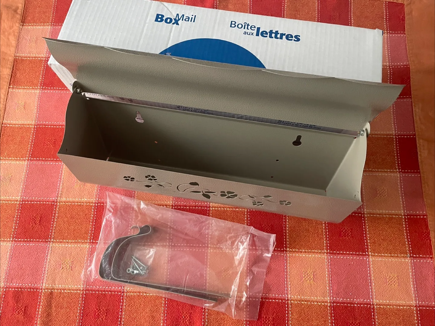 Mail Box, made of steel image indicator(2)