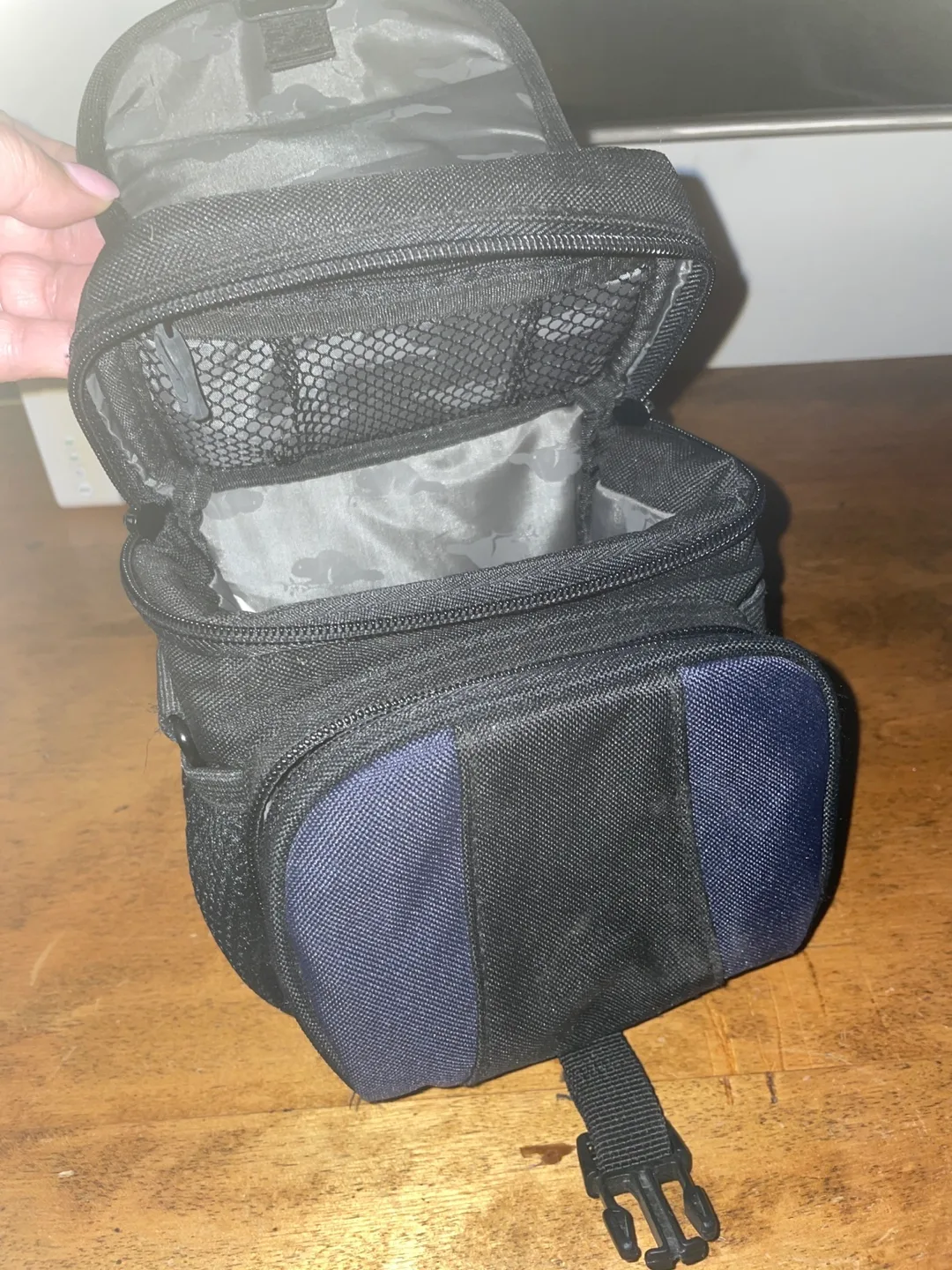 Roots Digital DV10 Camera Case image indicator(2)