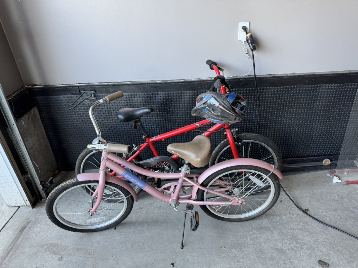 Two Kids' Bikes - Pink & Red - photo 2