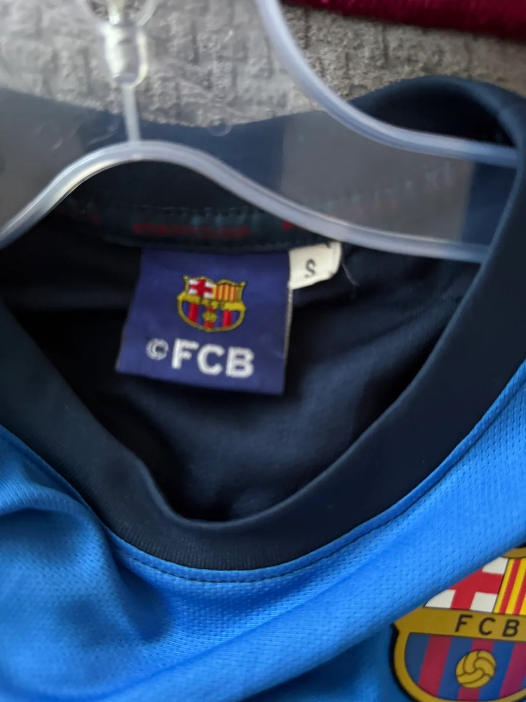 FC Barcelona Training Jersey - Size Small image indicator(3)