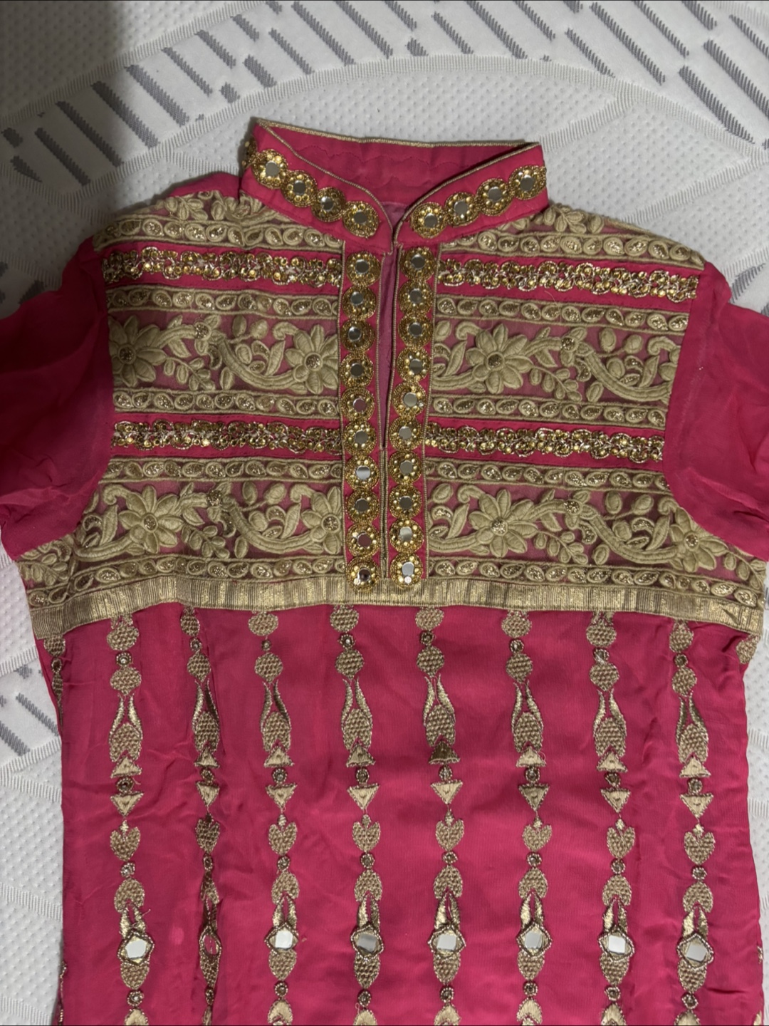 Pink and Gold Embroidery Salwar Kameez - photo 5